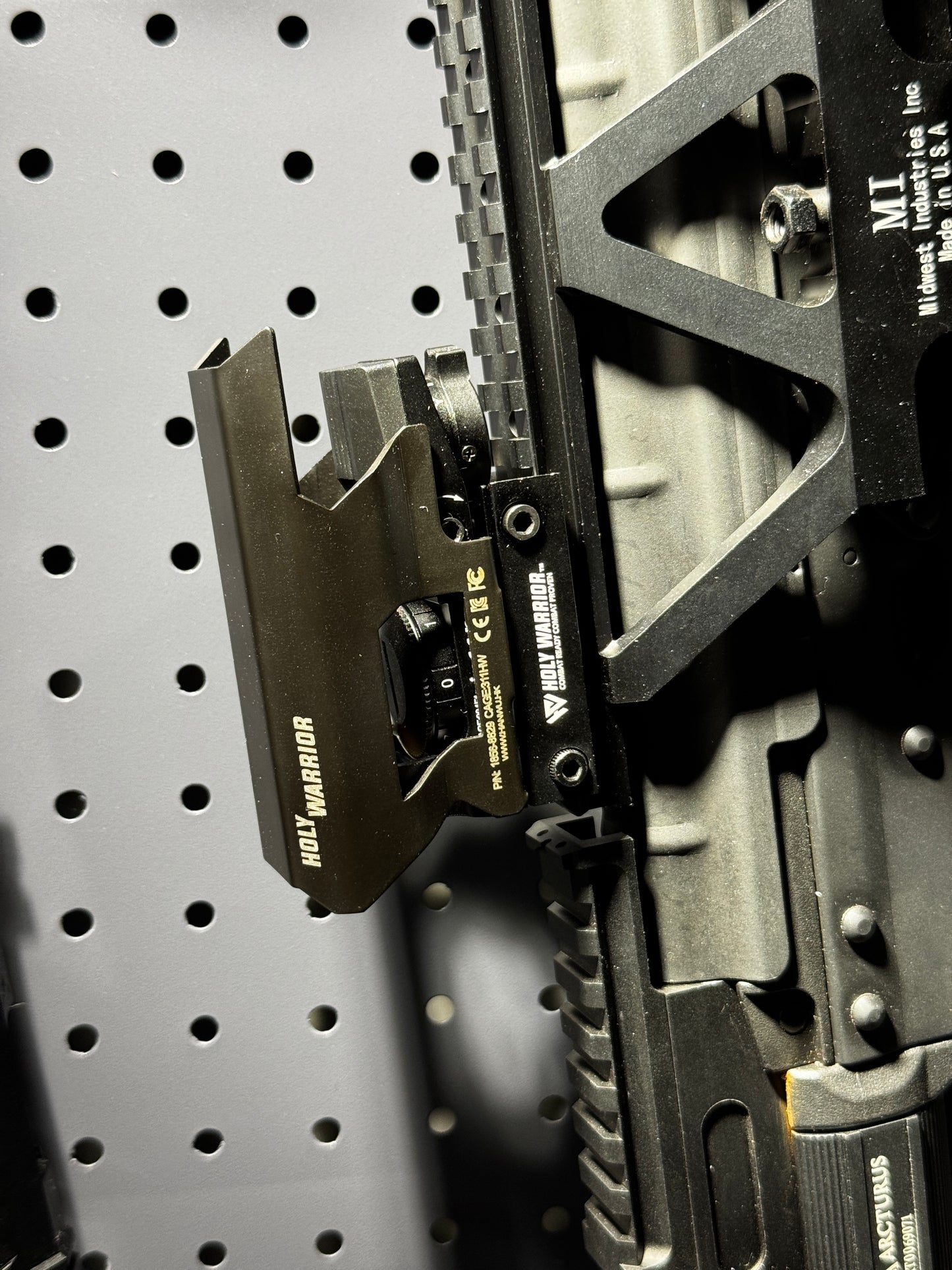 Sight - Holy Warrior 4 Reticle Red Dot